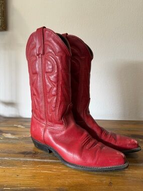 Vittiro Ricci   Red Leather Cowboy Boots with Black Lining